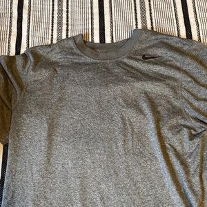 Men’s Nike shirt